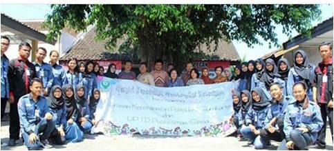 KEGIATAN BAKTI SOSIAL SATU LANGKAH KECIL DENGAN KEPEDULIAN YANG BESAR